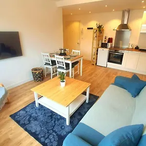Feel At - 1 Min From Train Station Modern Renovated Flat Annemasse