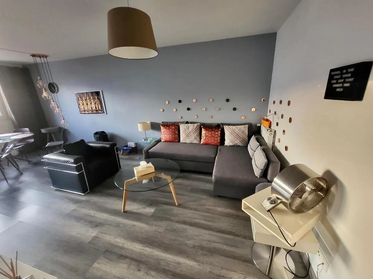 Tichnich Appartement - 2 Bedrooms - 1 Min Away From Train Station Annemasse 0*,  France